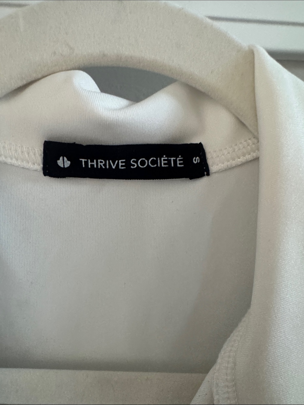 Thrive Society Women's White Sleeveless Polo Midi Dress with Black Trim - Picture 3 of 3